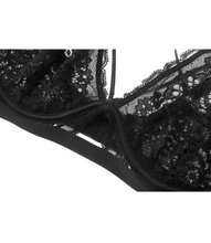 Load image into Gallery viewer, Black Rose Lace &amp; Underwired Soft Bra
